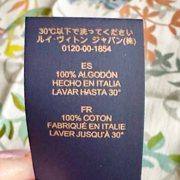 Louis Vuitton Floral Multicolor Monogram Square Bandana Scarf - Picture 11 of 12